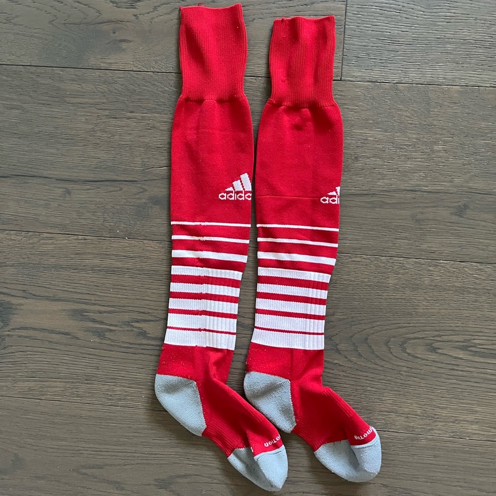 Nike red kids soccer socks EUC neutral gender